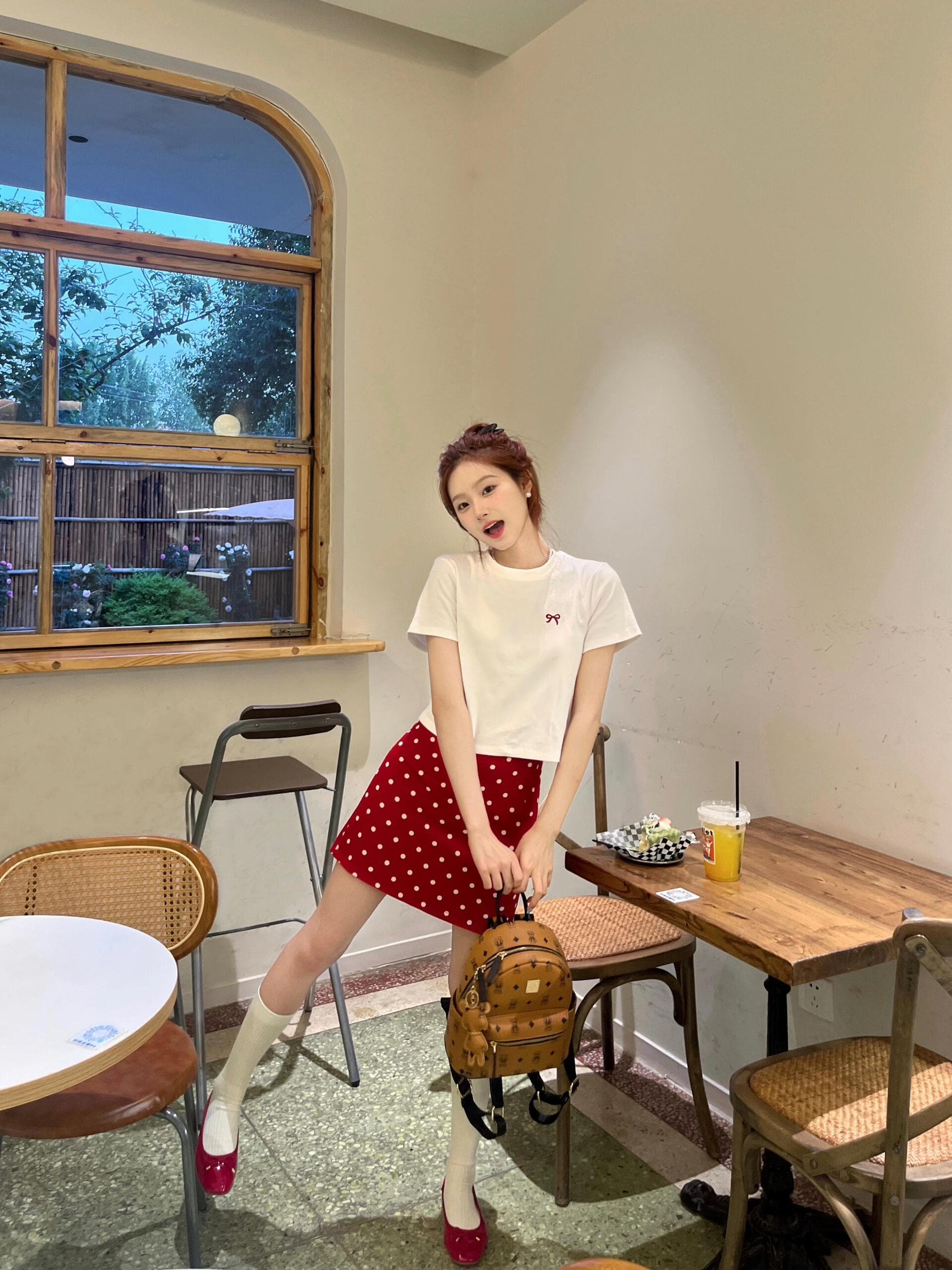 ミニスカート 水玉模様のシンプルミニスカート